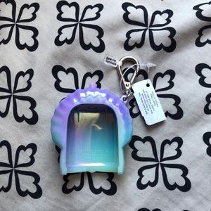 Bath & Body Works hand sanitizer holder 🧜‍♀️